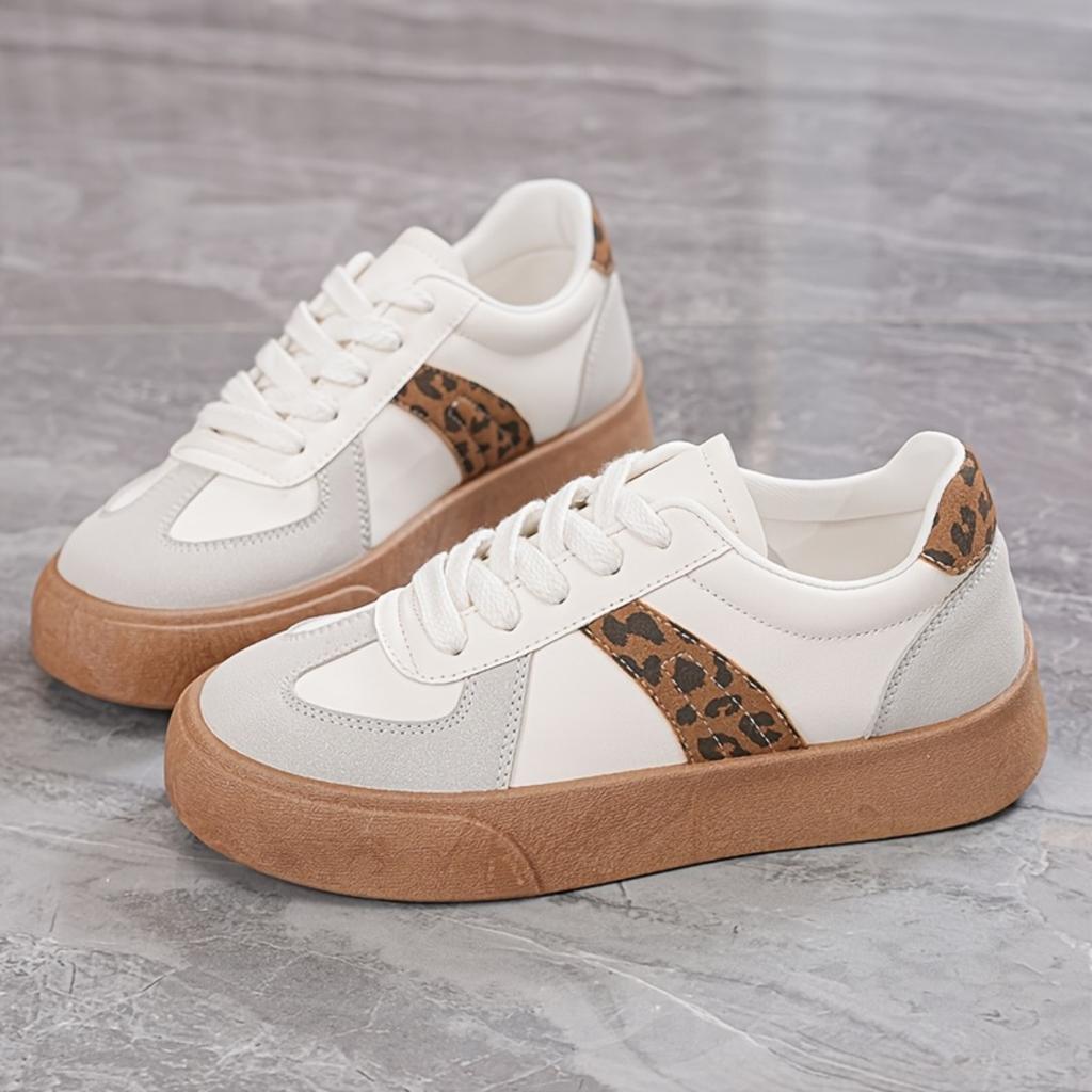 Suitable for All Seasons  Fashion Versatile White Shoes Lightweight, Casual, Comfortable Thick Bottom with Increased Height for Outdoor Hiking Wear