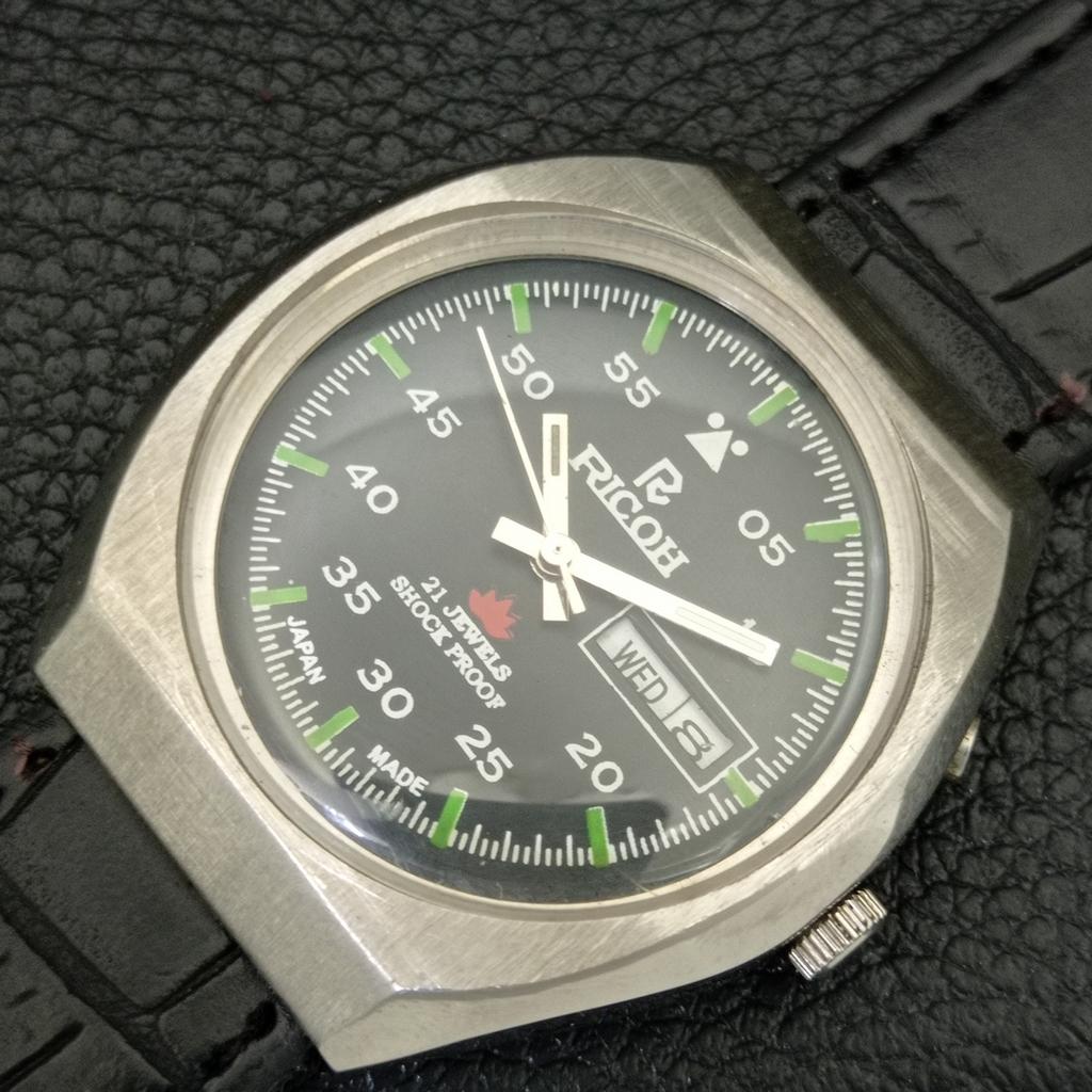 AUTOMATIC VINTAGE RICOH R31 JAPAN MENS BLACK COLOR DIAL WATCH A705159-1
