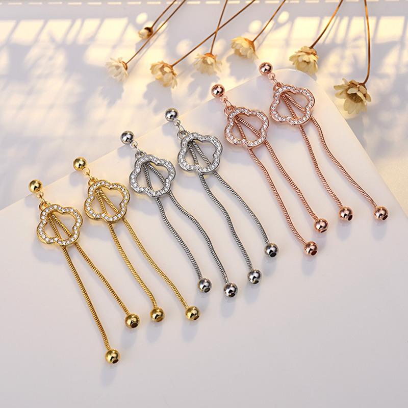 BELLA BOX S925 Silver Needle Little Fragrance Four-Leaf Clover Earrings, A New 2025 Light Luxury Niche Ear Ring Accessory For Women