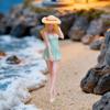 1/64 Miniature Girl Figure Realistic Scene Props Resin Tiny People Figurines Diorama for Photography