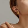 Light Luxury Simple Stainless Steel Earrings Retro Niche Metal Flower Earrings Light Luxury High-end Stud Earrings