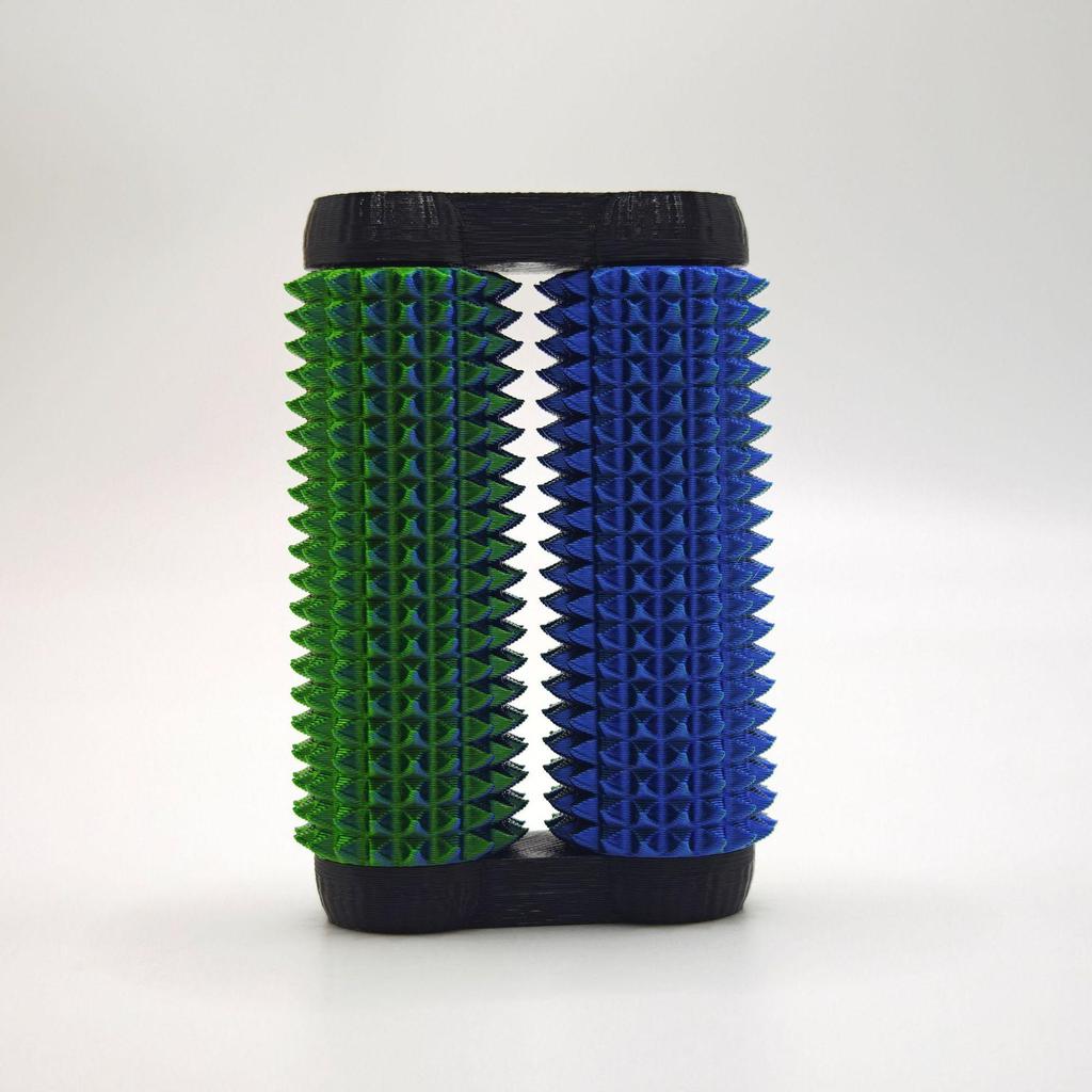 3D Spiky Ratchet Roller Decompression Toy: Rotatable Handheld Gift