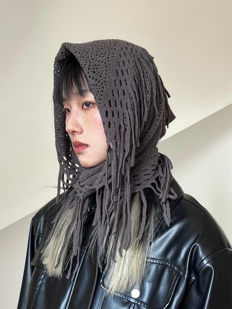 

Hollow Out Tassel Vintage Punk Scarf Men Women Hip Hop Techwear Triangle Shawl Headscarf Autumn Winter Warm Face Mask One Size серый