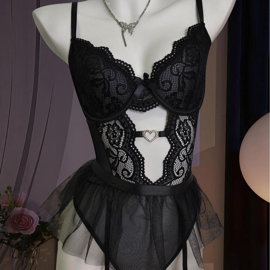 European & American Sexy Lingerie Set: Hollow-Out Bodysuit with Erotic Puffy Skirt