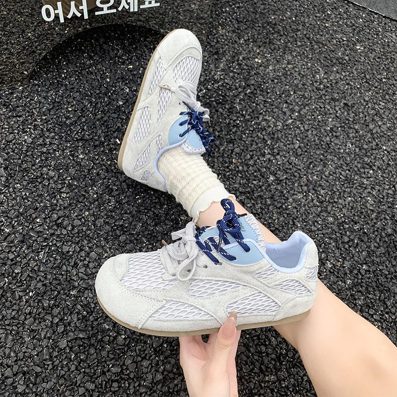 

Женская обувь из мягкой кожи 2025 лето новая ретро сетка на мягкой подошве немецкие тренировочные туфли круглый носок двойная шнуровка спортивная и повседневная обувь Форрест Гамп 40 серый