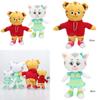 Entzückende Daniel Tiger und Katerina Kittycat Plüschtiere für Weihnachtsfreude