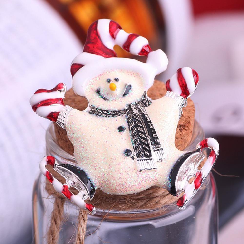 Fashionable Christmas Style Alloy Pin Brooch Cute Snowman Shape Brooch as Clothes Bag Decorations