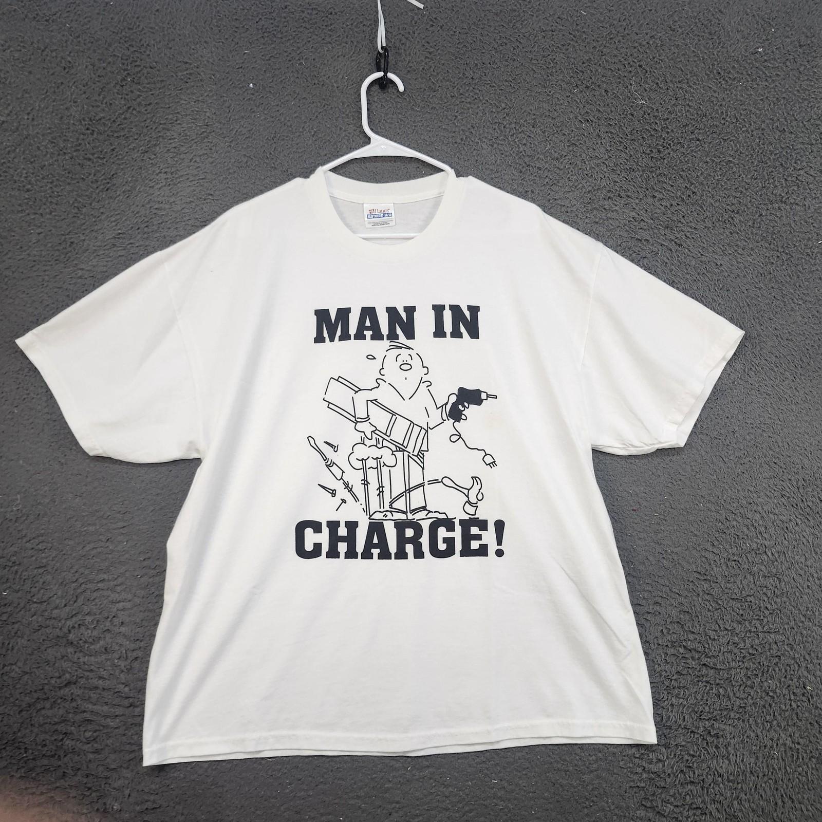 Man In Charge Shirt Mens XL White Graphic Funny Novelty Cartoon Hanes 50/50 Unisex T-Shirt S