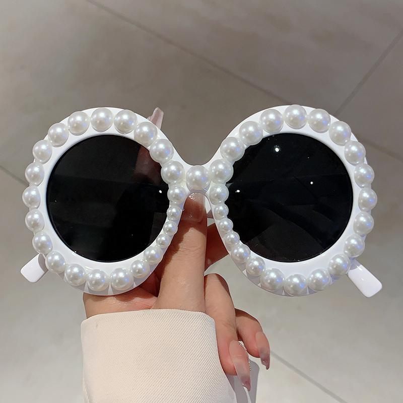 Retro Round Design Shades Women Chic White Pearl Decor Sunglasses Original Brand High Quality Vacation Beach Sun Glasses
