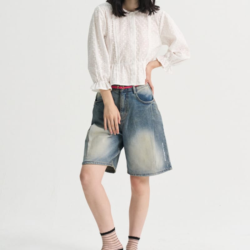 SORRY TOO MUCH LOVE SeeThrough Stripe Socks_Black