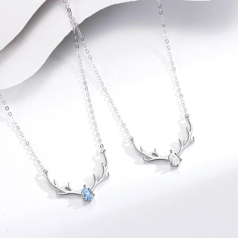 All the Way, You Have an Elk Necklace, a Small Fresh and Exquisite Blue Diamond Antler Pendant Gift for Women.