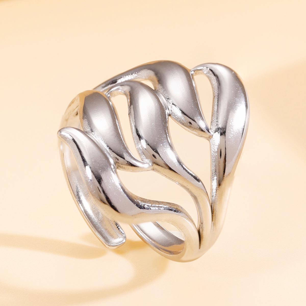 18K Gold Glossy Metal Leaf Open Ring in Ins Style