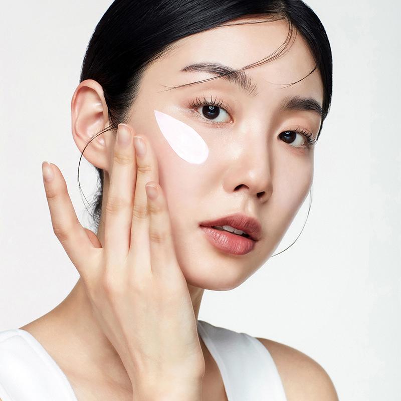 [Biodance] Skin Glow Tone Up Booster SPF 50+ PA++++ 30ml