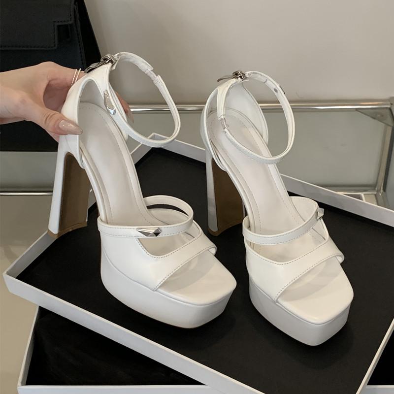 Fashion 2025 Summer Fashion Patent Leather Platform Wedges Women Gladiator Sandals Sexy Hollow Out High Heels Party Dress Chunky Shoes