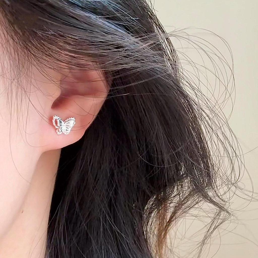 Koreanischer Stil 3D-Schmetterlings-Steckohrringe für Mädchen - Süßes Mori-Knorpel-Accessoire mit Schraubverschluss
