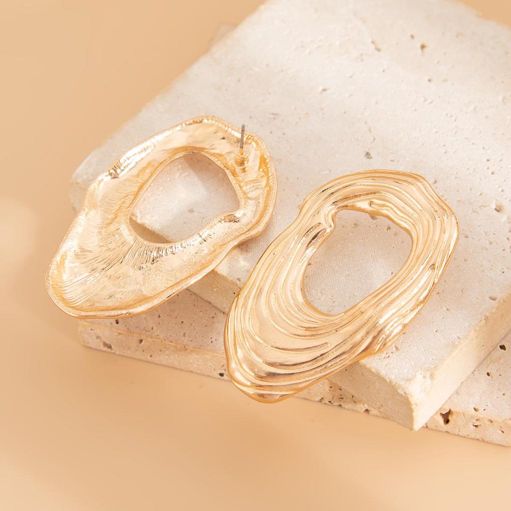 Ensemble de boucles d'oreilles géométriques exagérées en alliage irrégulier