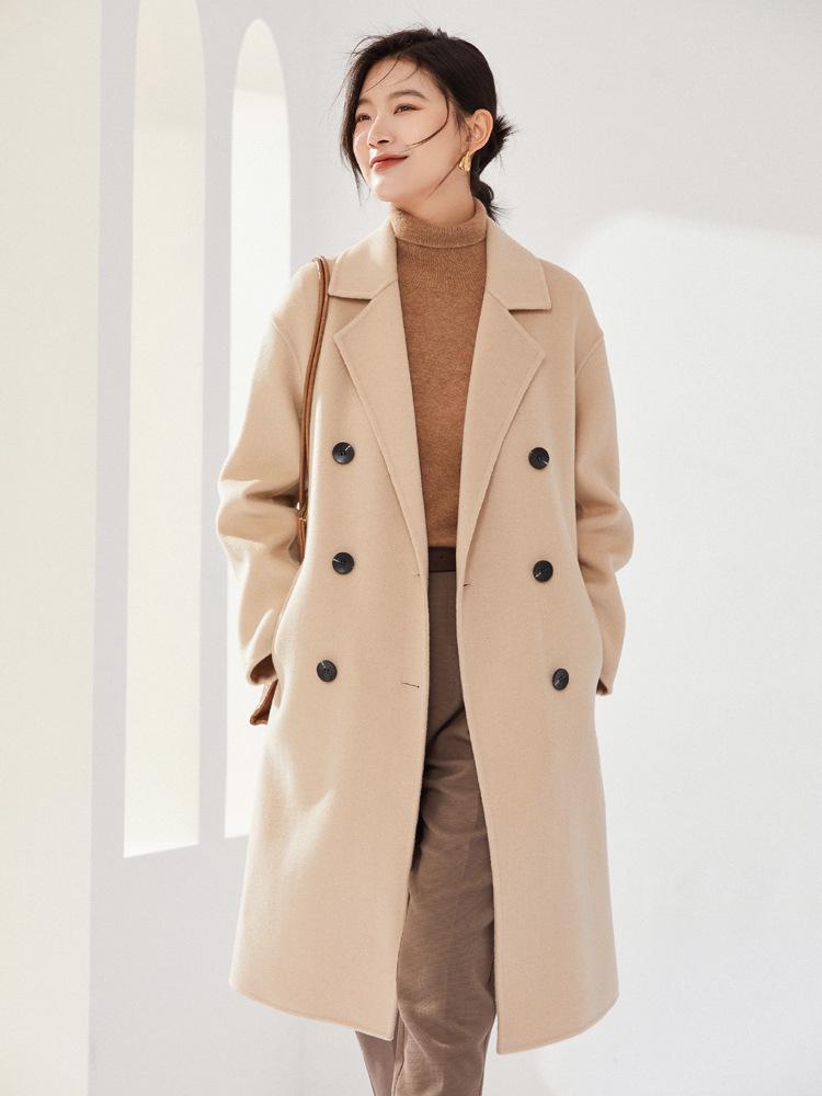 Trench da Donna di Media Lunghezza Doppiopetto in Lana e Cashmere - Collezione Autunno/Inverno