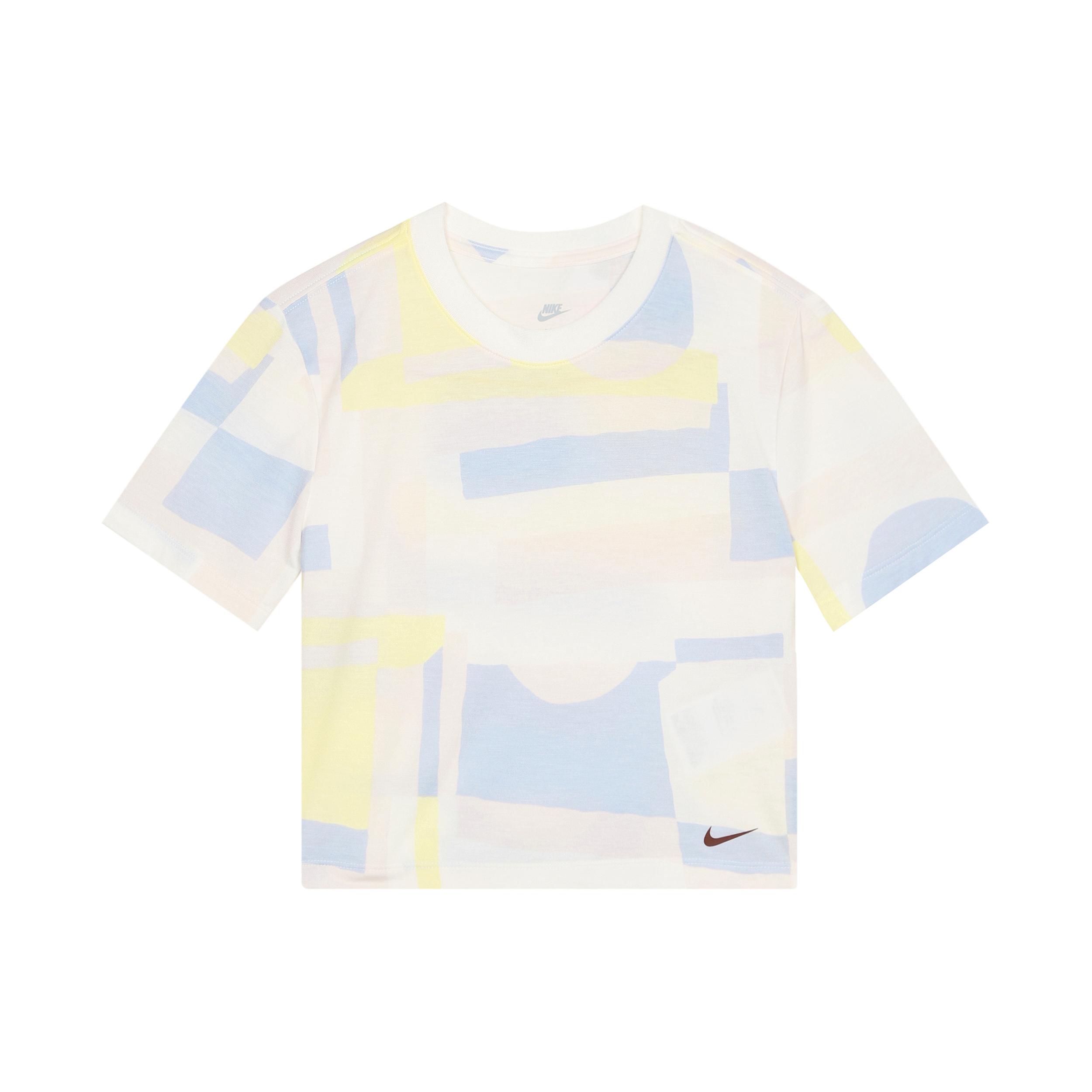 

New Nike T Shirt Women s Multicolor FJ7713-133 XL
