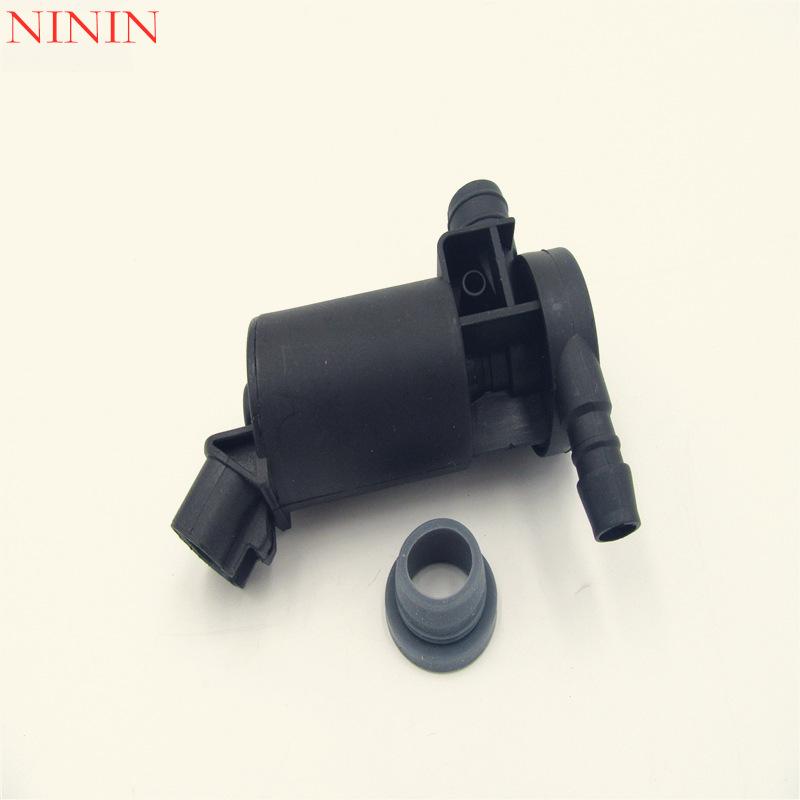 Applicable for Toyota Prius RAV4 Sequoia Lexus GS300 GS350 GS430 GS460 GS450H IS250 IS350 headlight washer pump 85280-30040