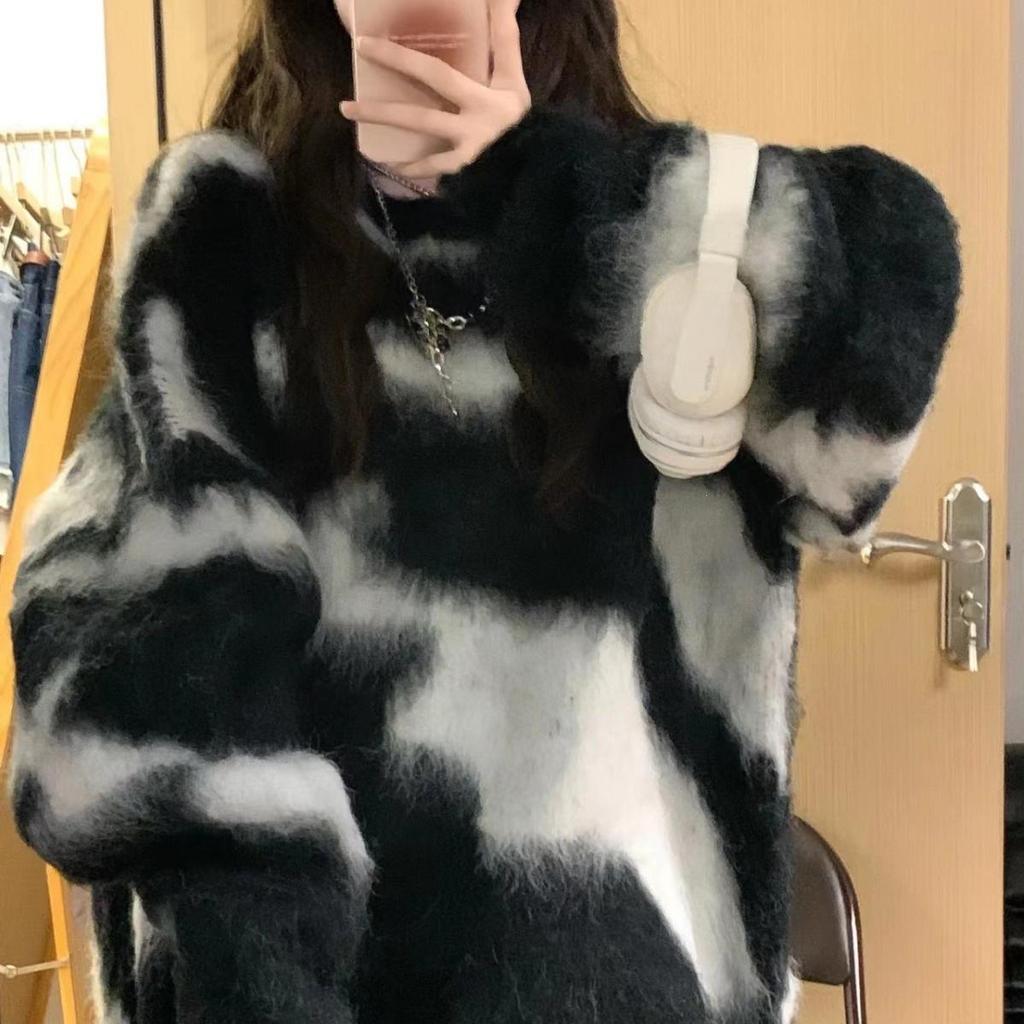 2026 Women's Retro Striped Soft & Chewy Knit Sweater - Lazy Style Thickened Autumn/Winter Outerwear