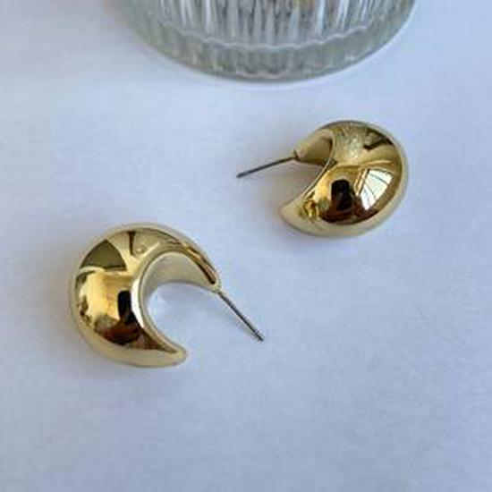 Teardrop Stud Earrings: Versatile European & American Fashion for Women