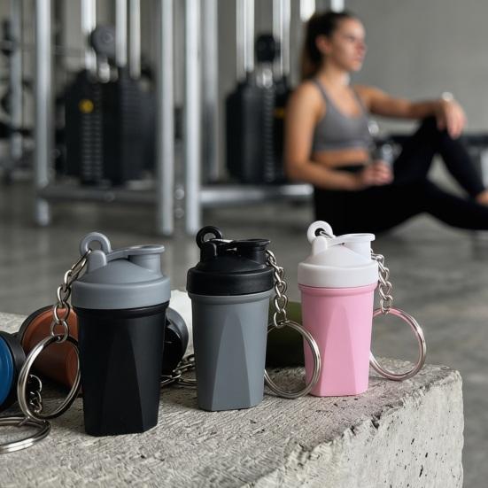 Shaker Cup Keychain Portable 3D Printed Workout Keychain with Metal Ring Bags Gym Backpack Pendant Mini Fitness Accessory