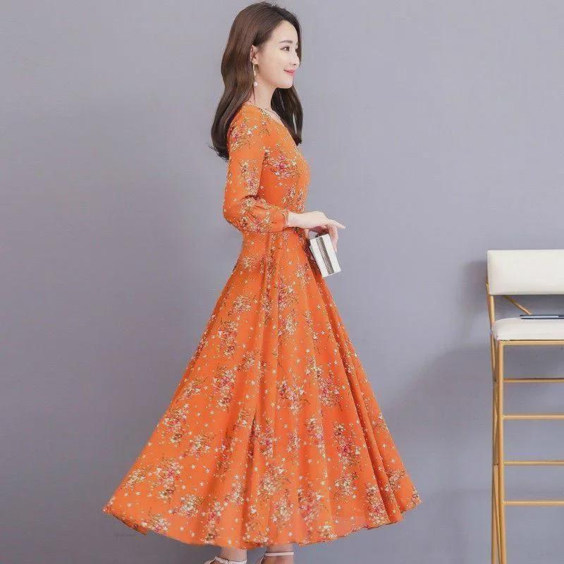 Korean Style Long-Sleeve Knee-Length Spring Dress, Round Neck Beach Dress for Autumn and Winter