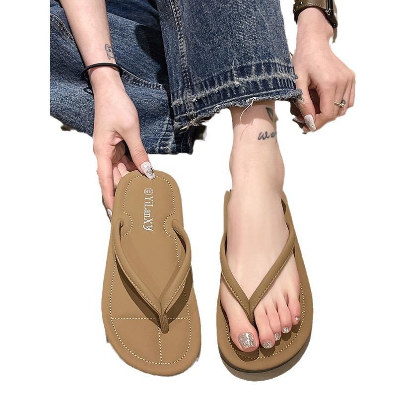Flip-flops Women's Summer Outer Wear Fashion 2025 New High-end Flat-toed Large-size Sandals Beach Shoes