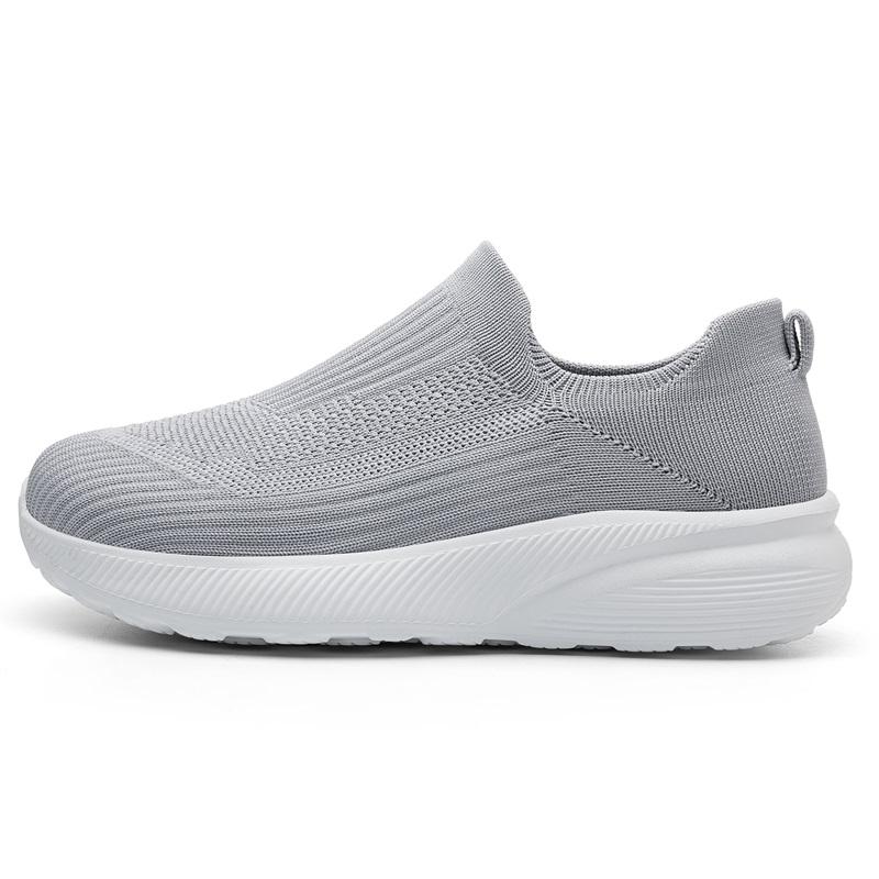 Plati slip-on kedas vīriešiem, īpaši plati