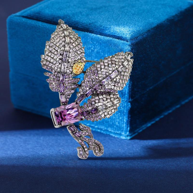 Leaf Brooch Women'S High-End Niche Versatile Suit Coat Corsage Exquisite Pin Accessories