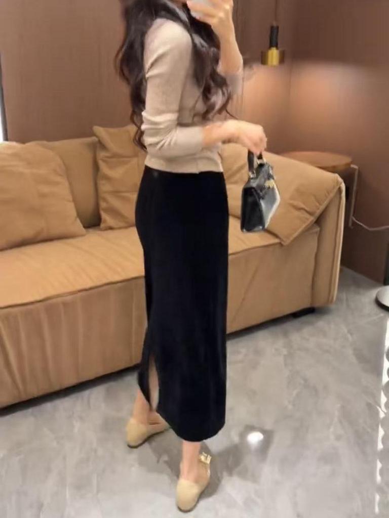 High-Waist Black Velvet Split Midi Skirt - Women's Autumn/Winter Fashion