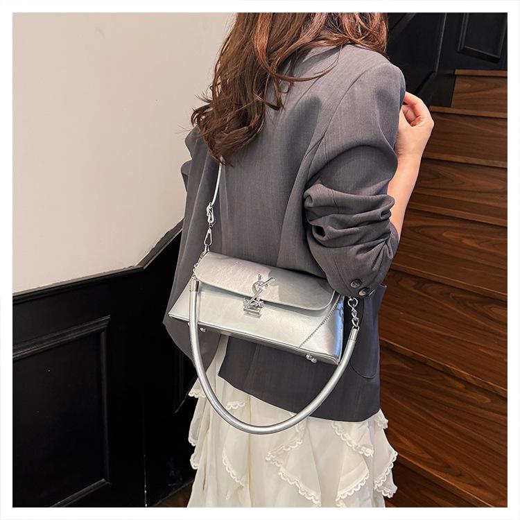 2025 Vielseitige Luxus-Baguette-Tasche: Hochwertige europäische & amerikanische Stil Schulter-/Crossbody-Tasche für Damen