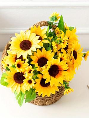 1pc Thirteen Sunflower Artificial Flowers Home Bedroom Decorated with Small Daisies Artificial Flowers Pastoral Style