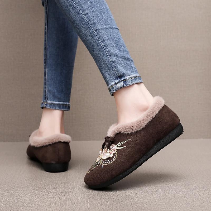 Winter New Old Beijing Cloth Shoes Women Embroidered Mother Cotton Shoes Velvet Warm Non-slip Middle and Old