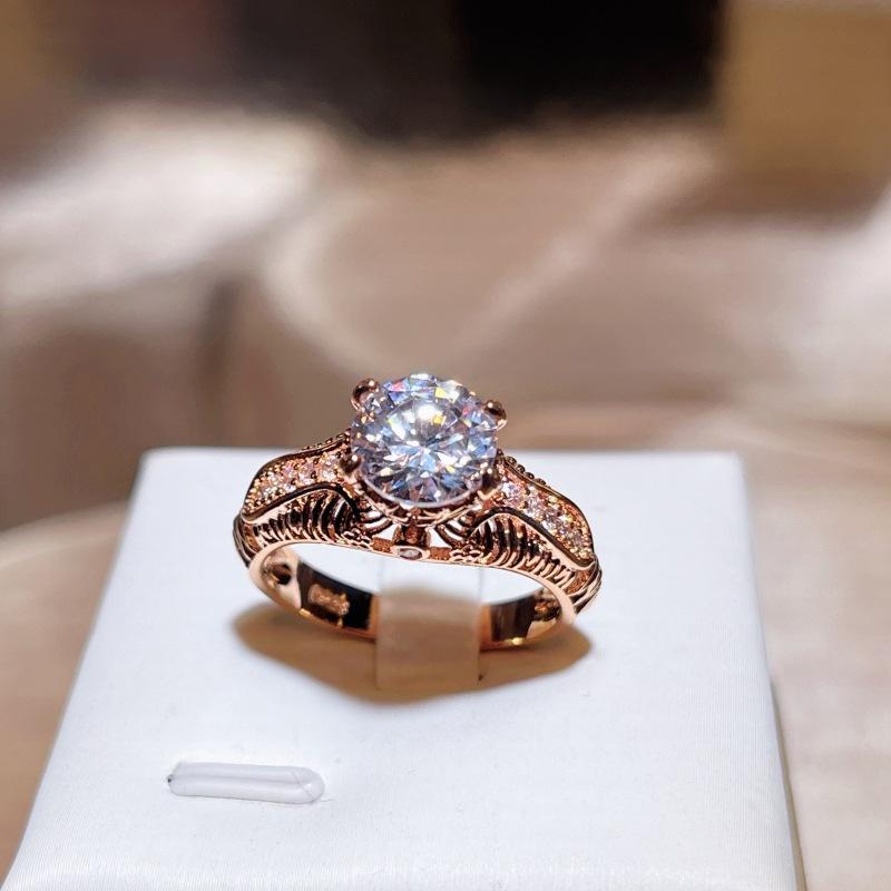 

Мягкое и универсальное обручальное кольцо с цирконом и бриллиантами No.8