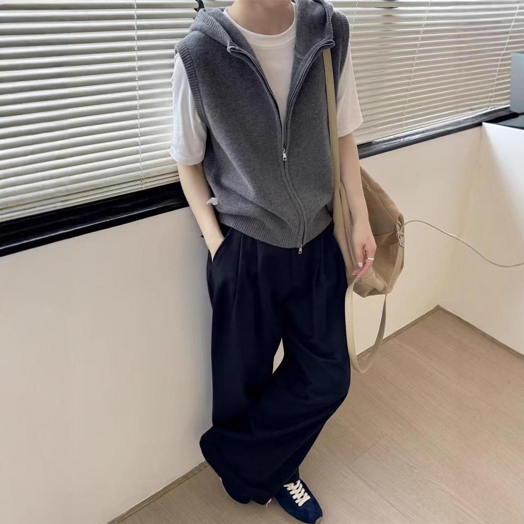 Stylish Old Money Hooded Wool Knit Sleeveless Sweater Vest for Women