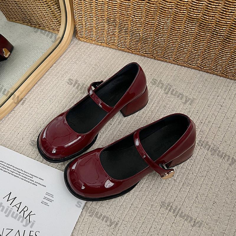 Módní dámské červené vysoké podpatky boty Mary Jane dámské 2025 jaro nové kulatá špička robustní platforma lodičky žena PU kůže gotické jediné boty