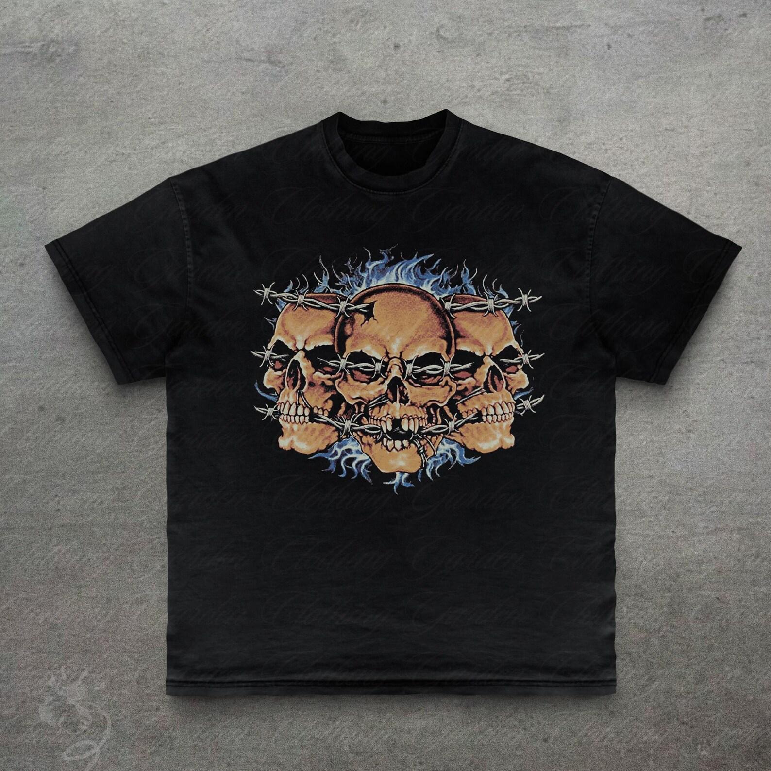 Flaming Skull Graphic Tee, Vintage Style Grunge T-Shirt for Men Women, Y2K Barbed Wire Skull Top, Goth Alt Streetwear Halloween Shirt XL