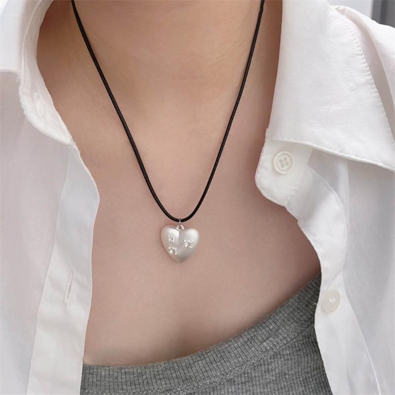 Punk Love Heart Pendant Necklace for Women Men Hip Hop Braid Rope Choker Clavicle Chain Party Y2k Fashion Jewelry Gift