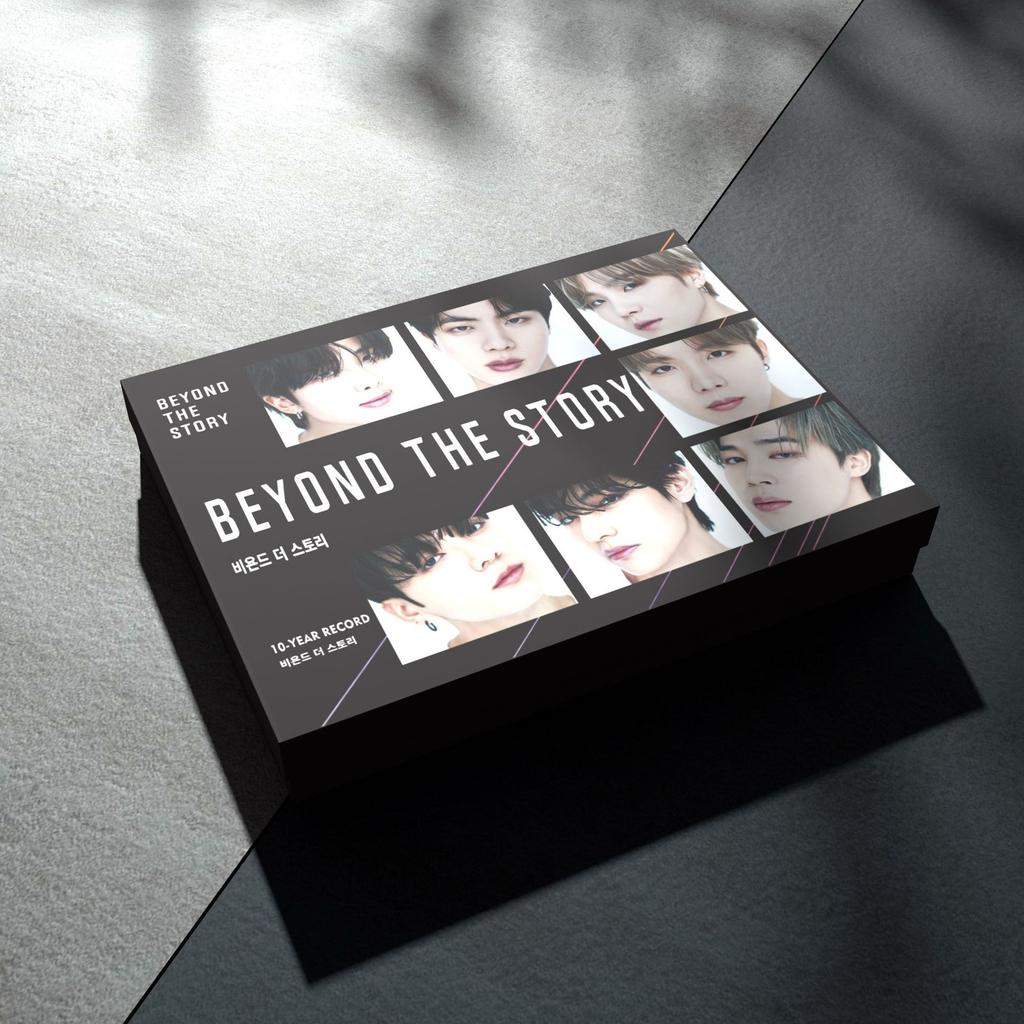 Kpop BTS Beyond The Story 10 Yıl Kaydı Ürün Hediye Kutusu Seti Lomo Kartlar Standee Sevimli Anahtarlıklar Kordon Çıkartmalar ile ARMY Hayranları Koleksiyonu için