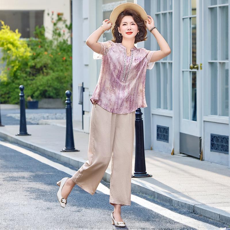 Stylish Summer Short-Sleeve Suit Set for Women 50+