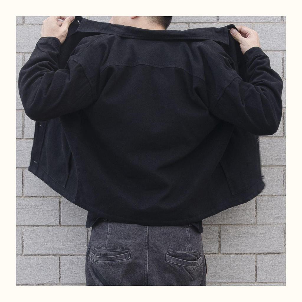 Men's Korean-Style Black Denim Jacket: Trendy, Simple, Versatile, Loose Fit for Teens and Students, Perfect for Autumn and Winter.
