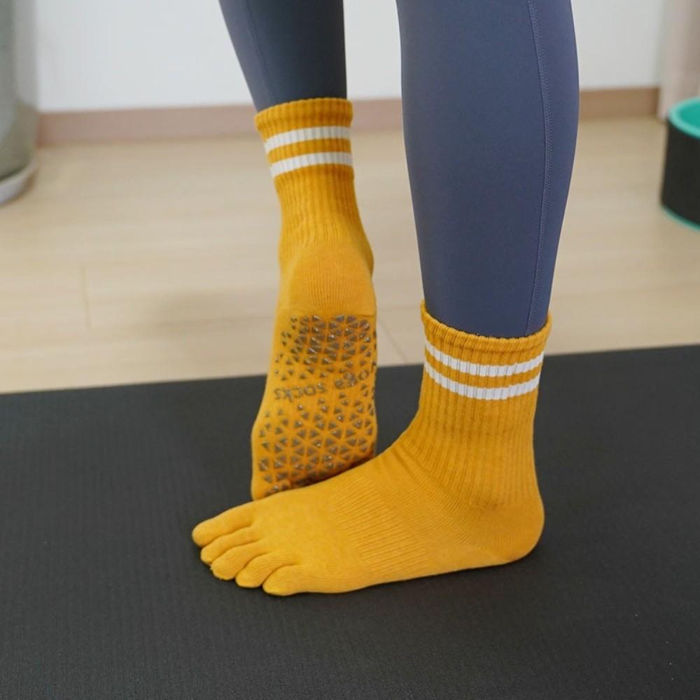 Trendy Non-Slip Grip Pilates Socks Cotton High-elastic Yoga Socks Sweat-absorbent Breathable Floor Socks Fall Winter Style