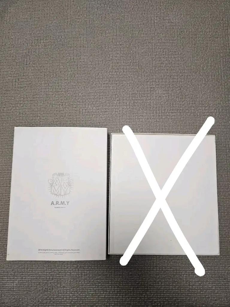 BTS ARMY Club Fan di Prima Generazione Membership Kit ARMY Usato