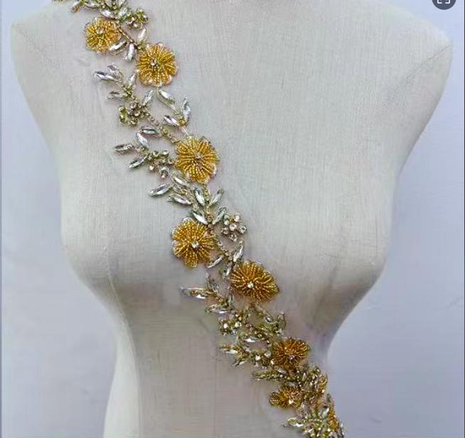 RM-802 Hot Sale Beaded Rhinestone Flower Lace Applique Trim Sewing Motif Embroidery