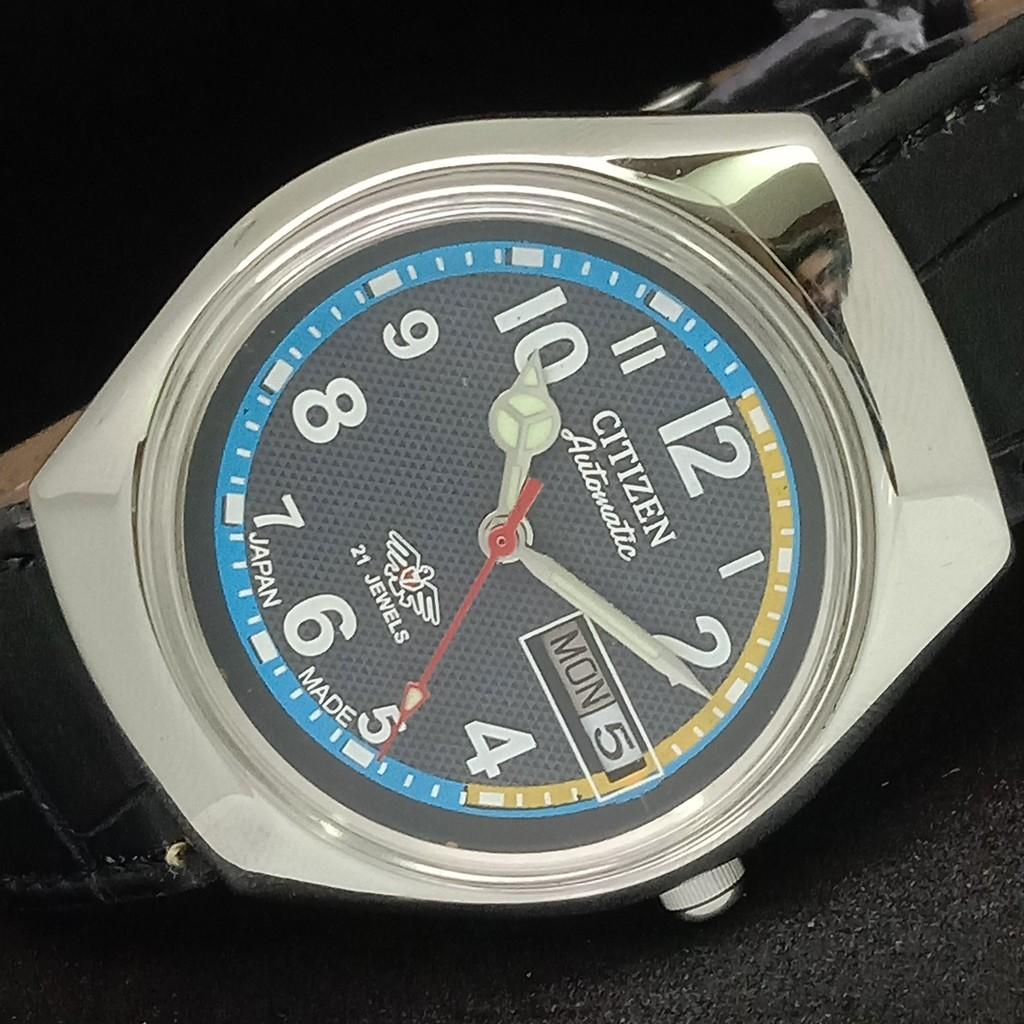 

USED VINTAGE CITIZEN AUTOMATIC 8200 JAPAN MENS D/D BLACK WATCH 528b-a277624-2 SKU528b-a277624
