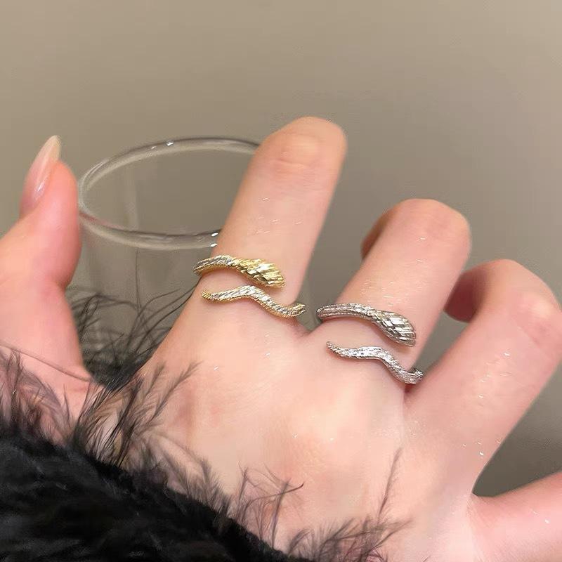 Female Personality Serpentine Mouth Cold Wind Versatile Ring