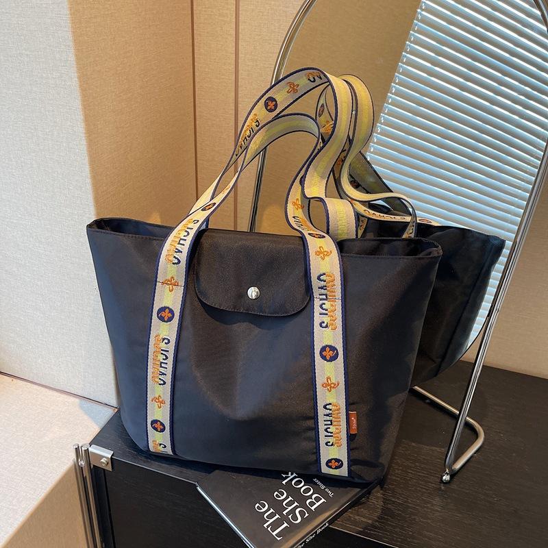 

Повседневная сумка женская большой вместимости новая осенне-зимняя универсальная на плечо тканевая сумка студентки для учебы и работы