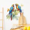 Dekorativer Wand- und Deckenaufkleber mit zwei Papageien auf einem Ast für Zuhause