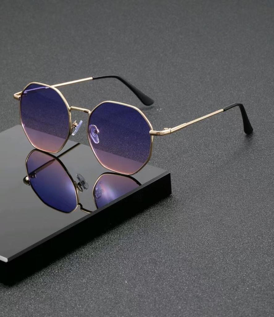 Retro Polygonal Sunglasses for Trendy Streetwear Fashion